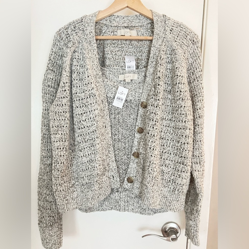 New LOFT women’s knit two piece set cardigan ligh grey 3 button super chick